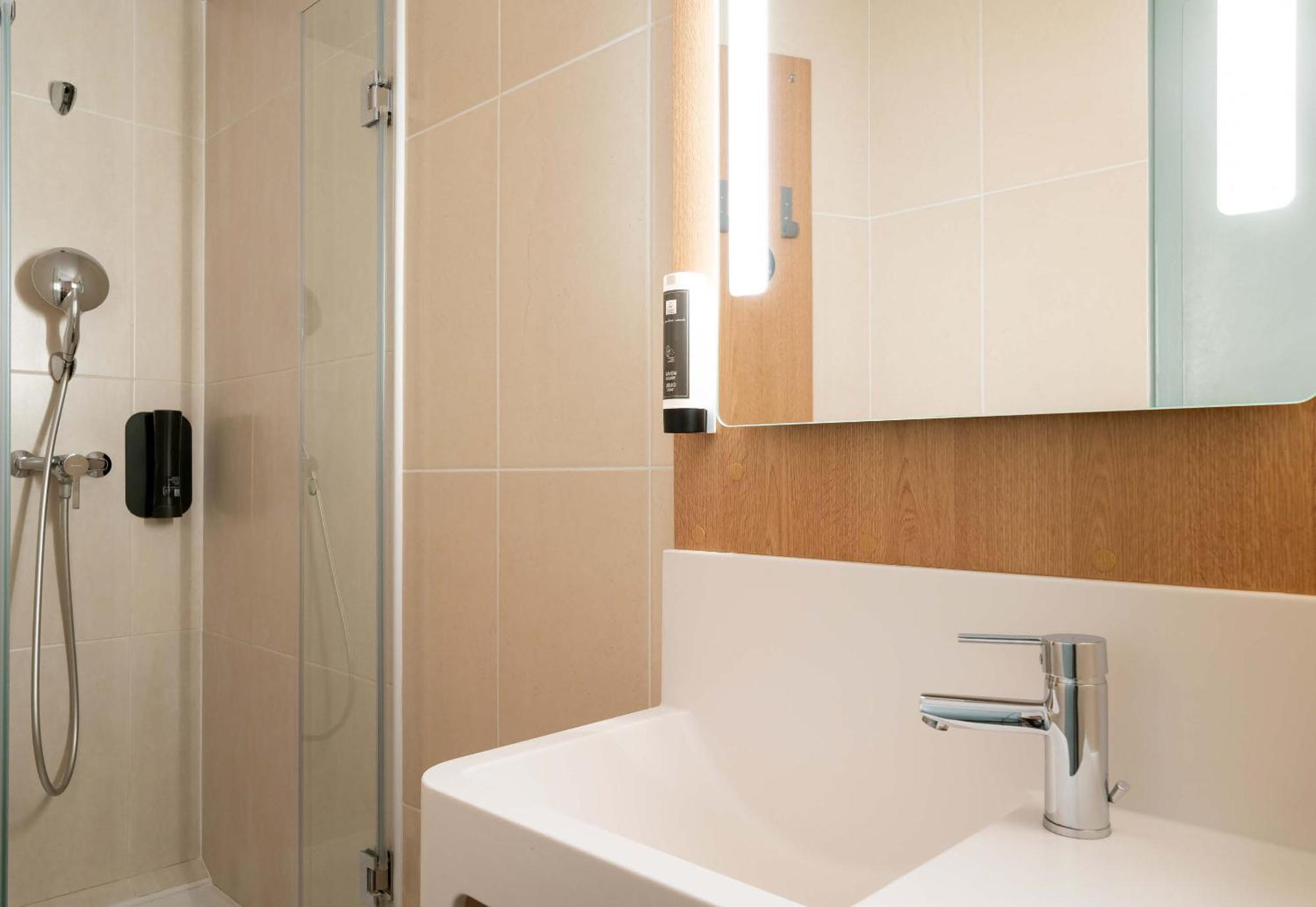 B&B Hotel Auray Carnac Εξωτερικό φωτογραφία